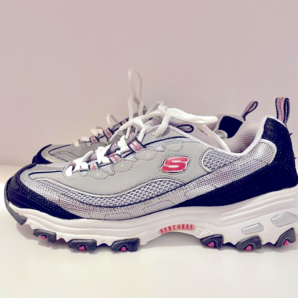 Skechers D’Lites Gray Sz 8